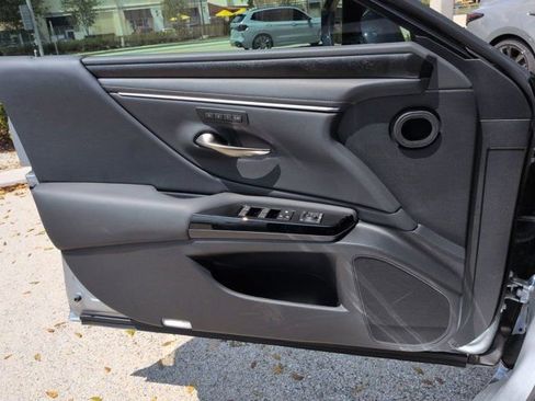 Used 2025 Lexus ES 350 w/ Premium Package FWD image 32