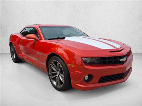 Used 2011 Chevrolet Camaro SS RWD image 3