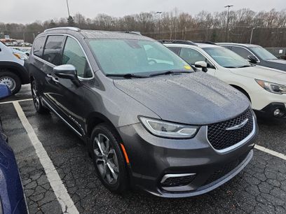 Used 2021 Chrysler Pacifica Pinnacle