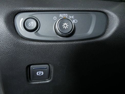 Used 2021 Chevrolet Blazer RS w/ Enhanced Convenience Package image 24