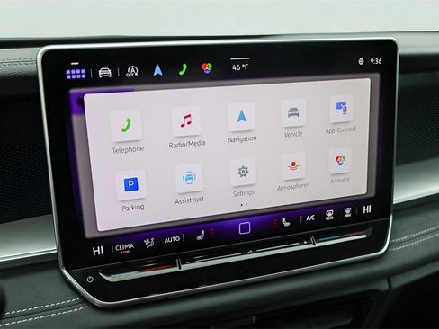 Used 2025 Volkswagen Tiguan SE image 19