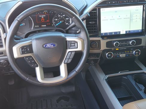 Used 2022 Ford F250 Lariat w/ Lariat Ultimate Package AWD/4WD image 27