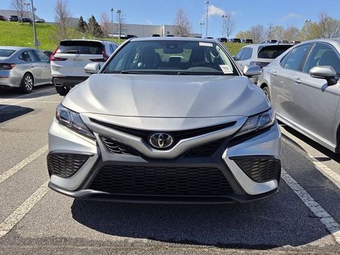 Used 2023 Toyota Camry SE w/ Convenience Package image 3