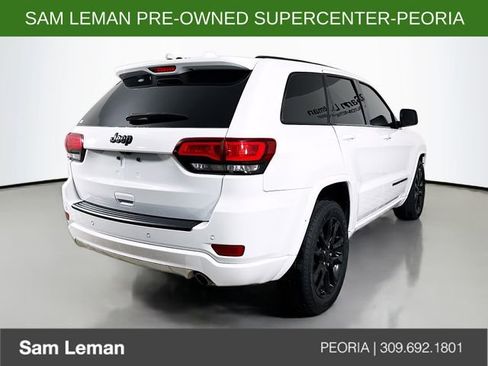 Used 2022 Jeep Grand Cherokee Laredo X image 7