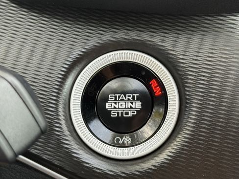 Used 2025 Jeep Grand Cherokee Altitude image 22