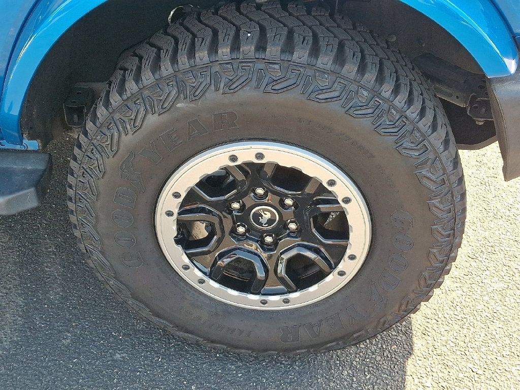 Used 2023 Ford Bronco Outer Banks w/ Sasquatch Package AWD/4WD image 8