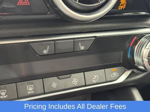 Certified 2025 Nissan Sentra SR FWD image 16