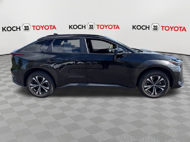Used 2023 Toyota bZ4X AWD image 9