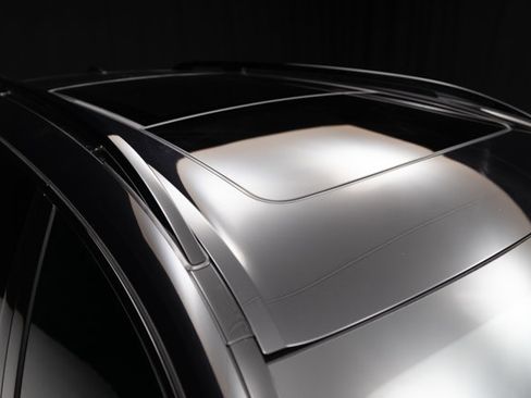 Used 2024 BMW X7 M60i w/ Executive Package image 36