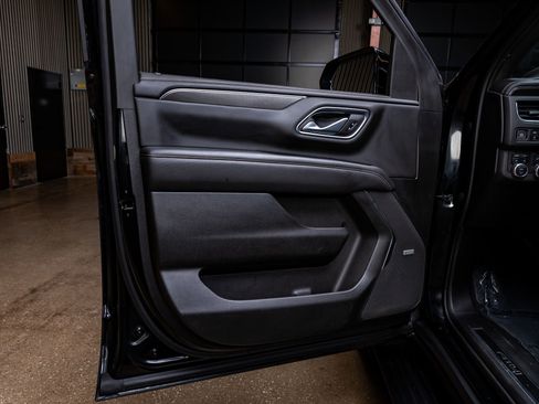 Used 2022 GMC Yukon XL AT4 w/ AT4 Premium Plus Package image 39