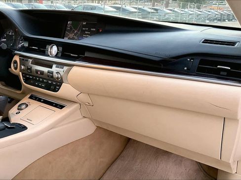 Used 2013 Lexus ES 350 image 23