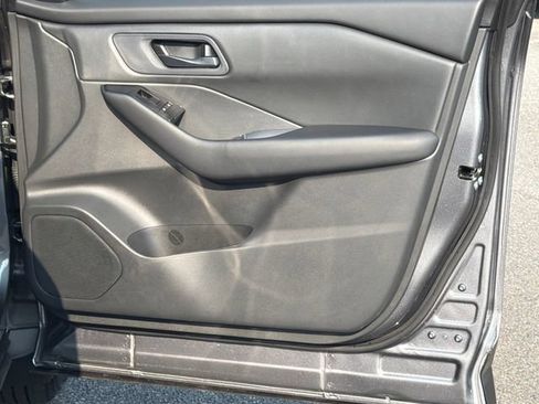 Used 2026 Nissan Rogue S FWD image 14