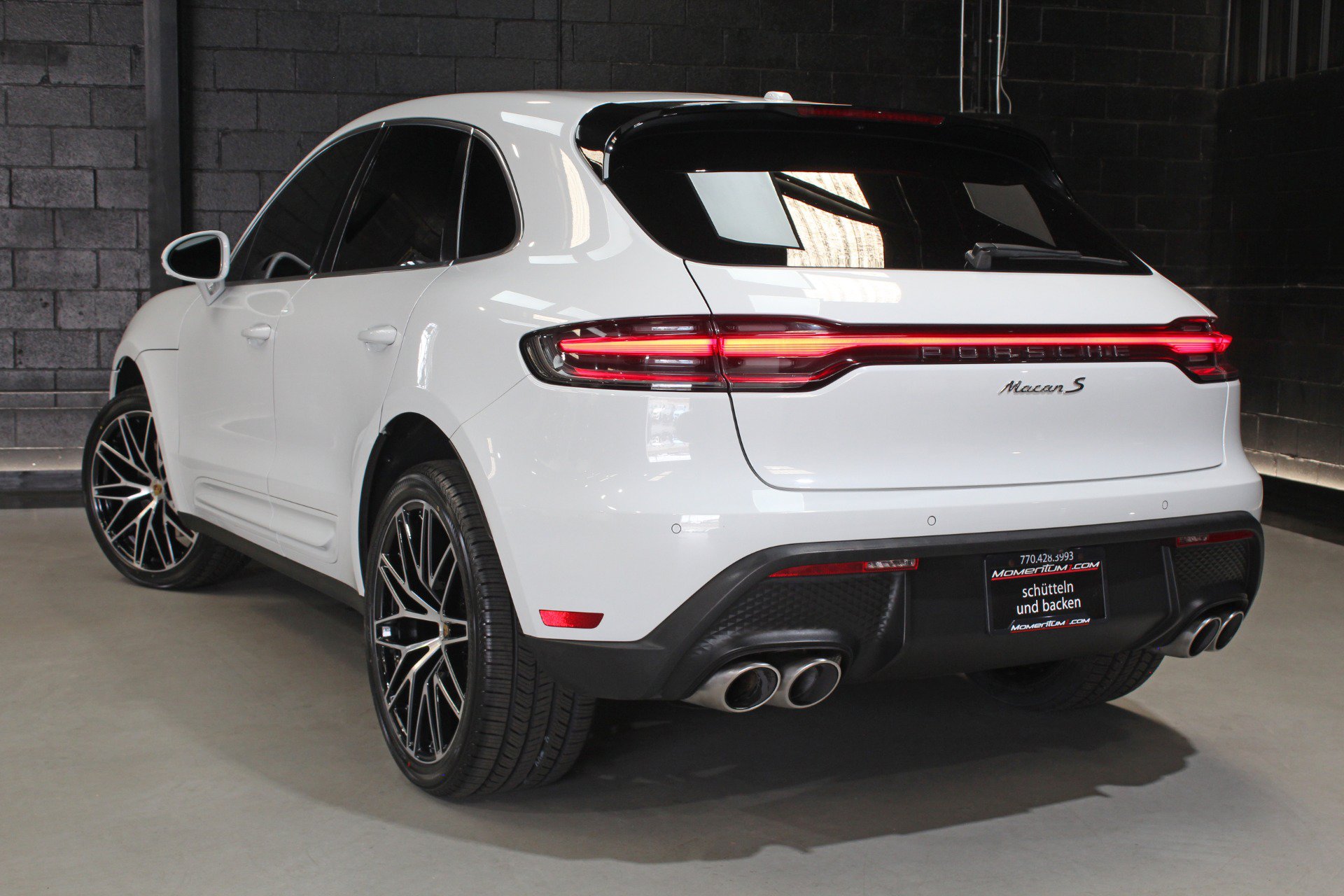 Used 2022 Porsche Macan S AWD/4WD image 13