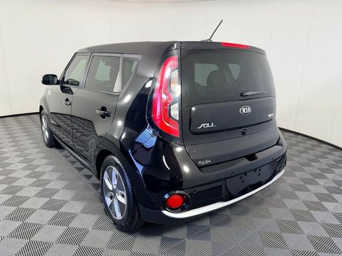Used 2017 Kia Soul EV + w/ Sun & Fun Package image 8
