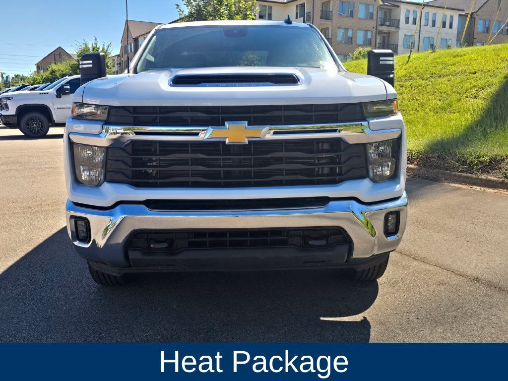 Used 2025 Chevrolet Silverado 2500 LT w/ Convenience Package AWD/4WD image 6