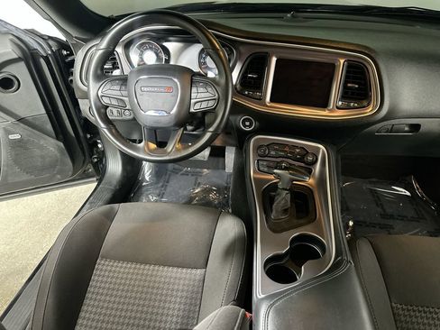Used 2021 Dodge Challenger R/T Scat Pack RWD image 19
