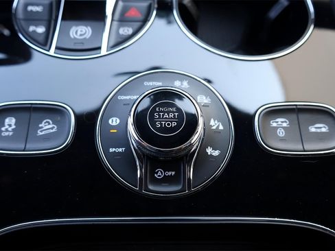 Certified 2022 Bentley Bentayga Speed image 28