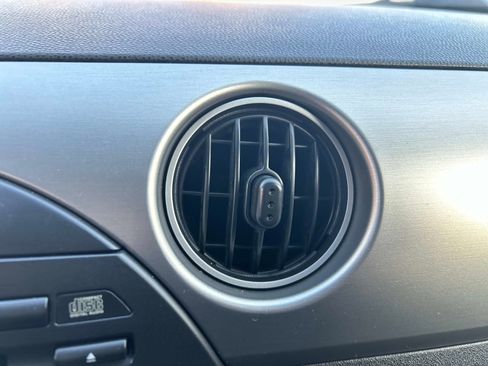 Used 2010 MAZDA MX-5 Miata Grand Touring w/ Premium Pkg image 22