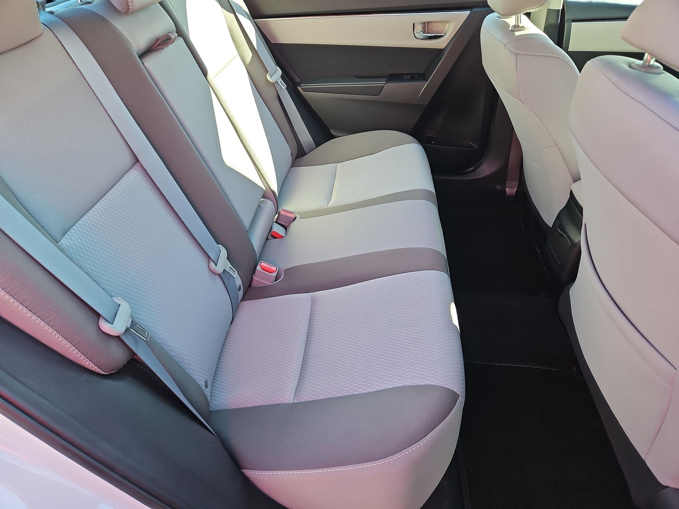 Used 2017 Toyota Corolla LE w/ Body Protection Package FWD image 25