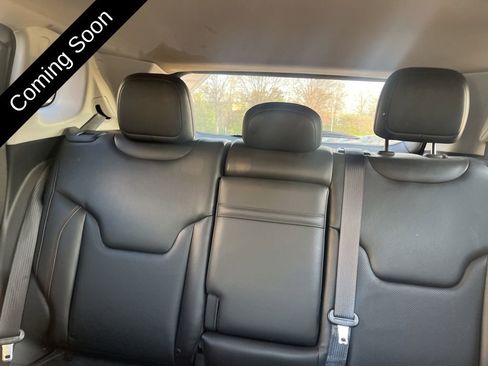 Used 2018 Jeep Compass Limited image 13