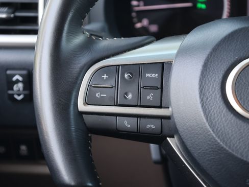 Used 2023 Lexus GX 460 Luxury w/ Sport Design Package AWD/4WD image 30