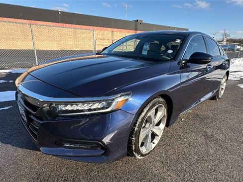 Used 2018 Honda Accord Touring image 1