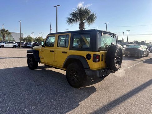 Used 2018 Jeep Wrangler Unlimited Sport image 2