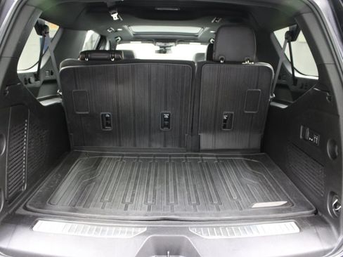 Used 2024 GMC Yukon XL AT4 w/ AT4 Premium Plus Package AWD/4WD image 48
