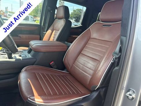 Used 2023 GMC Sierra 1500 Denali Ultimate AWD/4WD image 9