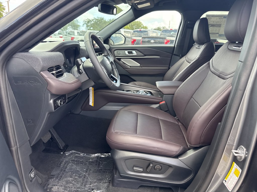 New 2027 Ford Explorer Platinum RWD image 18