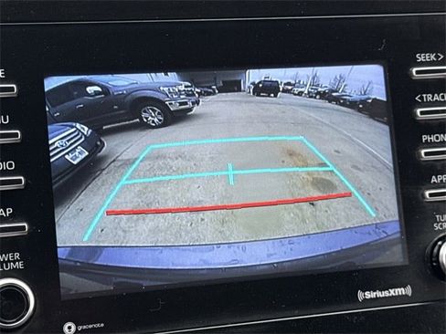 Used 2024 Toyota Camry SE image 17