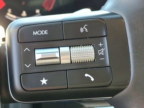 Used 2025 Hyundai Santa Fe SEL image 22