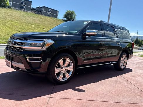 Used 2024 Ford Expedition Max Platinum AWD/4WD image 4