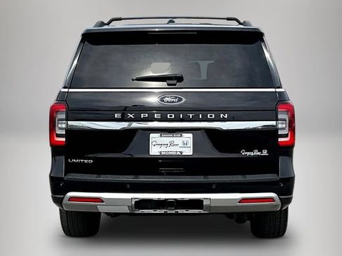 Used 2024 Ford Expedition Limited AWD/4WD image 6