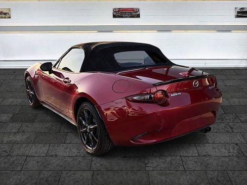 Used 2016 MAZDA MX-5 Miata Club RWD image 5
