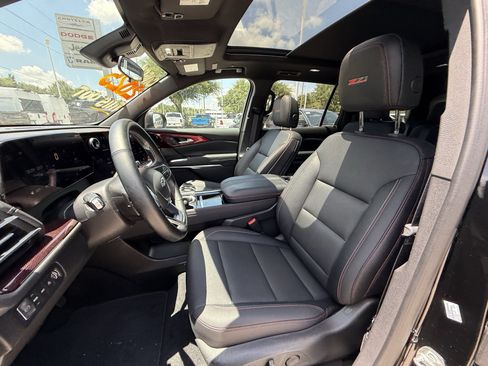 Used 2025 Chevrolet Traverse Z71 w/ Driver Confidence Package AWD/4WD image 28