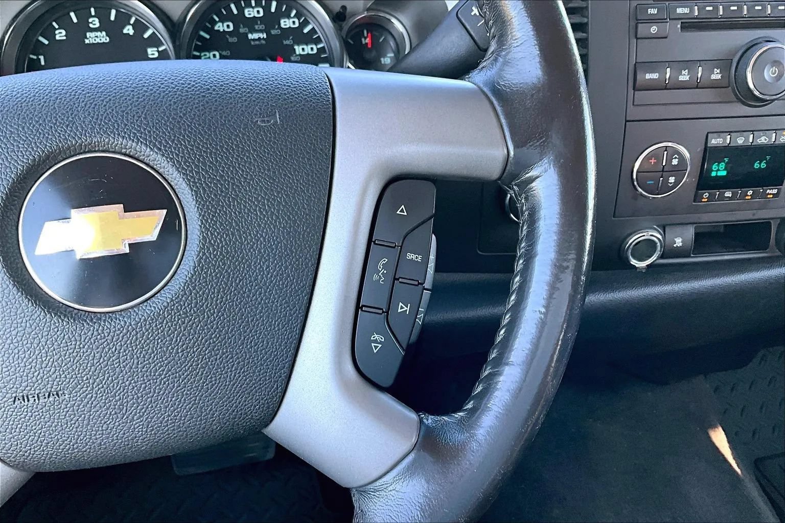 Used 2010 Chevrolet Silverado 1500 LT w/ Power Pack Plus AWD/4WD image 12