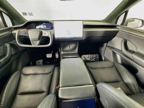 Used 2024 Tesla Model X AWD/4WD image 36