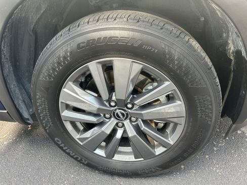 Used 2025 Nissan Pathfinder SV image 30