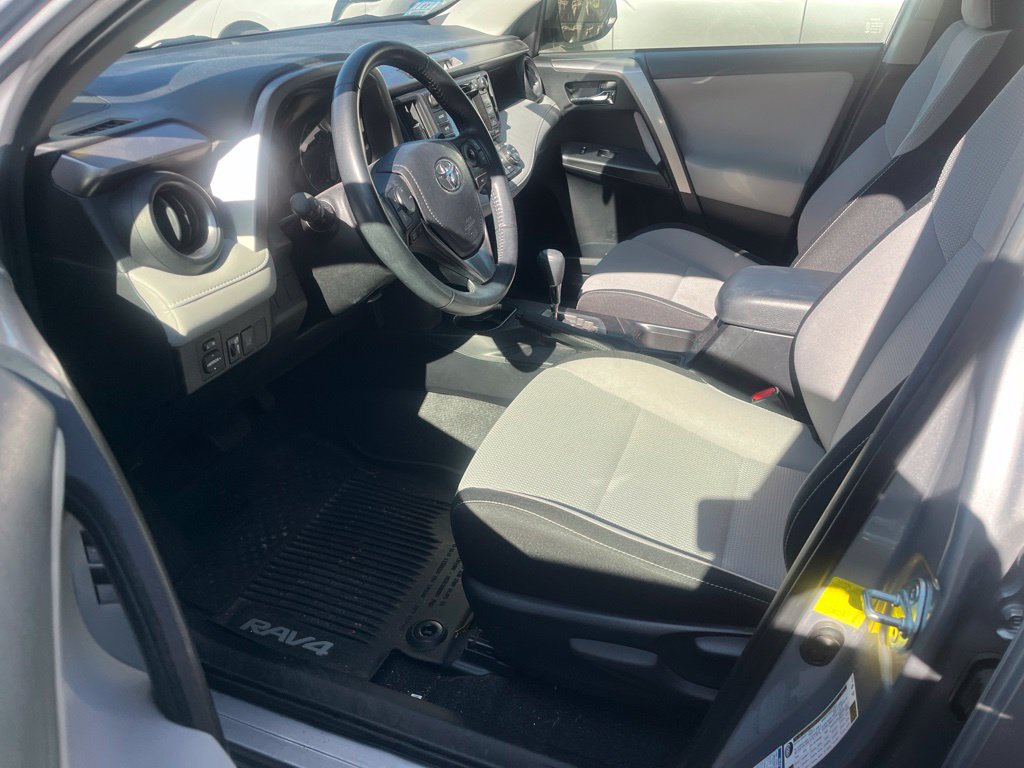 Used 2017 Toyota RAV4 XLE w/ All Weather Liner Package AWD/4WD image 4