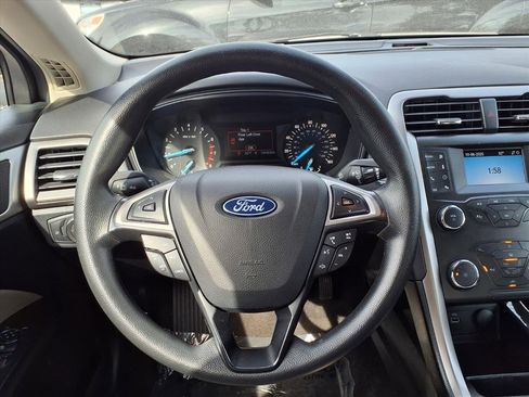Used 2020 Ford Fusion S image 15