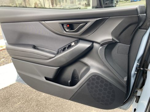 Used 2022 Subaru Crosstrek 2.0i Premium image 17