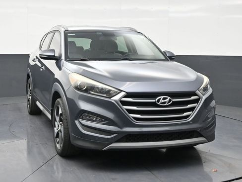 Used 2018 Hyundai Tucson Sport image 7