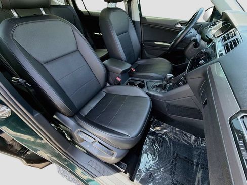 Used 2019 Volkswagen Tiguan SE w/ Panoramic Sunroof Package FWD image 13