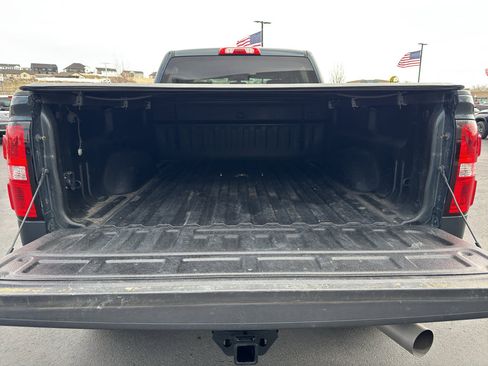 Used 2017 GMC Sierra 2500 SLT w/ Duramax Plus Package image 7