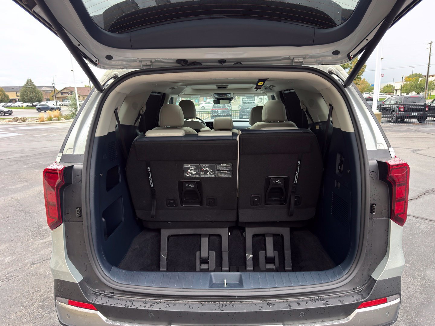 Used 2026 Kia Carnival SX FWD image 39