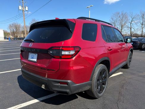 New 2026 Honda Pilot Black Edition image 5