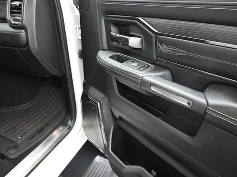 Used 2022 RAM 2500 Limited AWD/4WD image 18