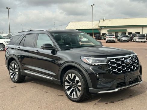 Used 2025 Ford Explorer Platinum w/ LUX Leather Package AWD/4WD image 7