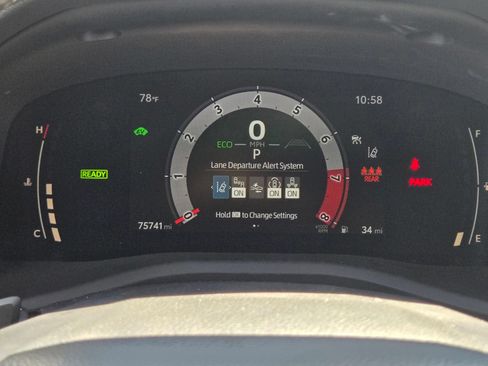 Used 2025 Toyota Camry SE FWD image 19